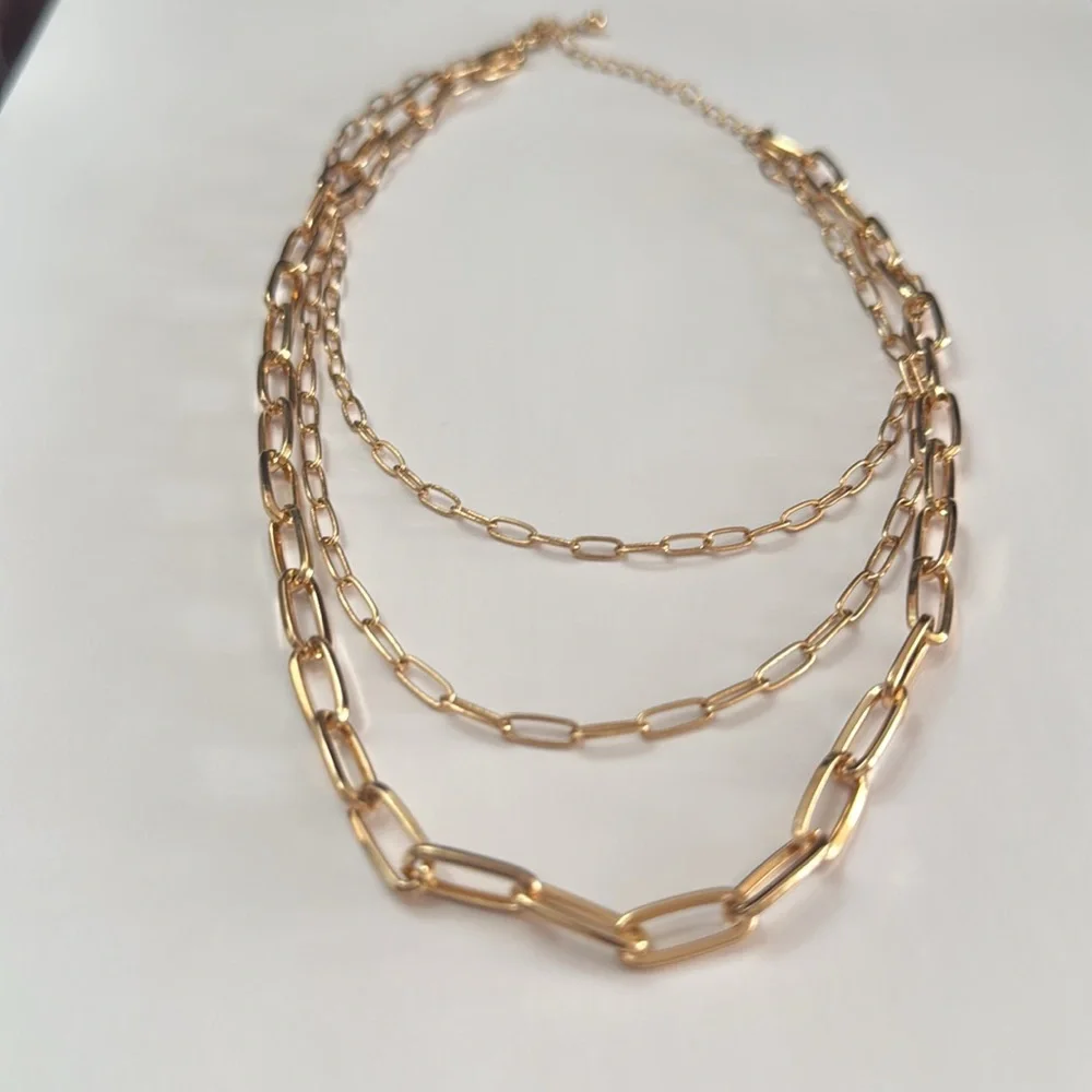 Chain Link Necklace - Picture 3 of 11